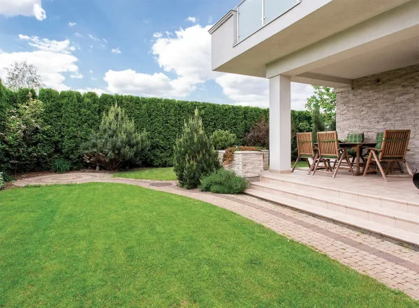 giardino privato di una casa